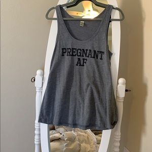 Maternity graphic tee